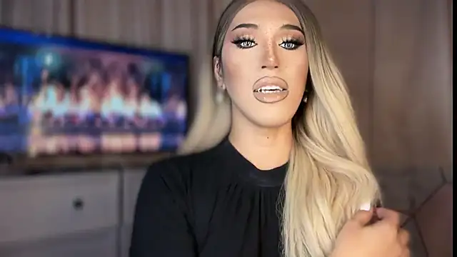 Ts glamxxxx online show from 18, 4, 2026