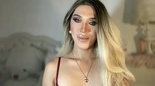 Ts glamxxxx online show from 18, 3, 2025