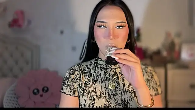 Ts glamxxxx online show from 15, 9, 2025