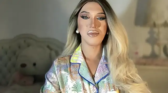 Ts glamxxxx online show from 11, 3, 2025