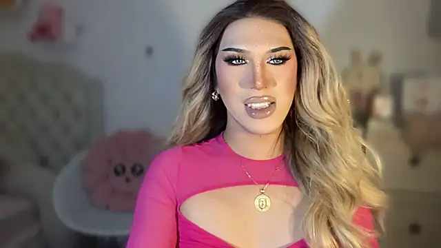 Ts glamxxxx online show from 5, 10, 2025