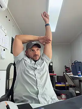 JonJ0 online show from 9, 4, 2026