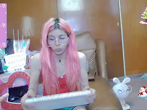 Skinygirl online show from 23, 9, 2025