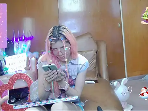 Skinygirl online show from 21, 10, 2025