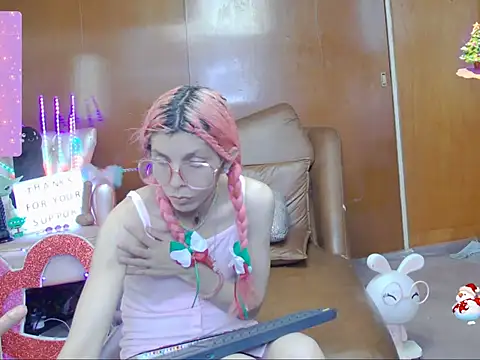 Skinygirl online show from 15, 9, 2025