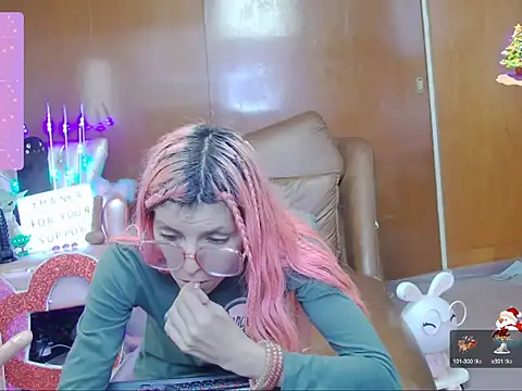 Skinygirl online show from 25, 9, 2025