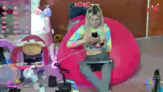 Snapshot of Skinygirl chatting on 30, 7, 2026 Skinygirl online show from 30, 7, 2026
