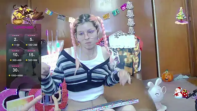 Skinygirl online show from 30, 10, 2025