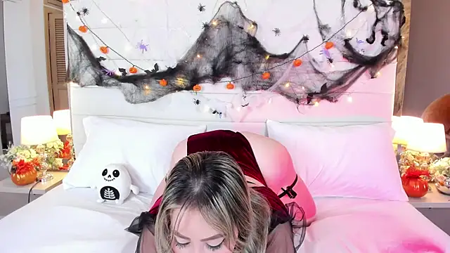 Charlotte93  online show from 31, 10, 2025