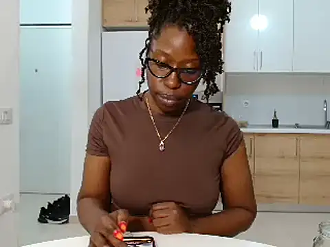 MadamIndigo online show from 18, 4, 2026