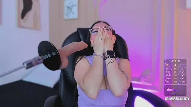 lucy neil online show from 21, 3, 2026