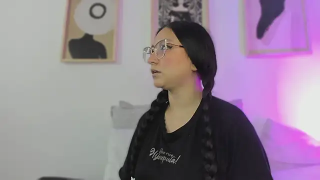 lucy neil online show from 13, 2, 2026