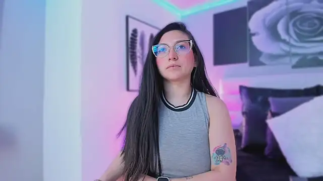 lucy neil online show from 16, 9, 2025