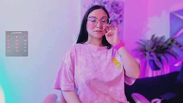 lucy neil online show from 19, 11, 2025