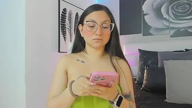 lucy neil online show from 3, 10, 2025