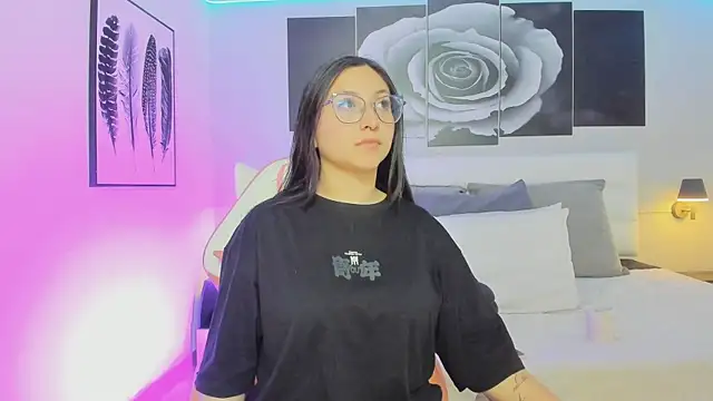 lucy neil online show from 7, 3, 2025