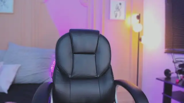 lucy neil online show from 11, 4, 2026