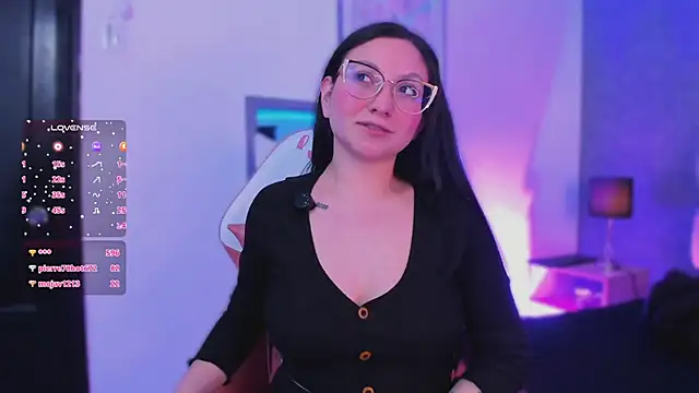 lucy neil online show from 4, 10, 2025