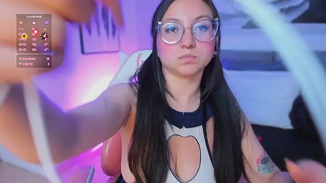 lucy neil online show from 5, 3, 2025