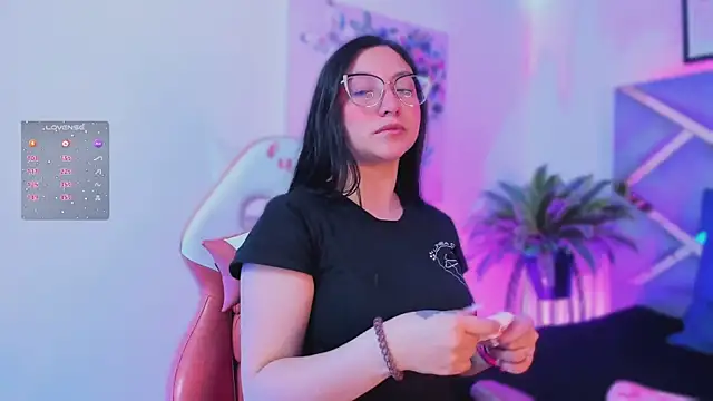 lucy neil online show from 7, 11, 2025