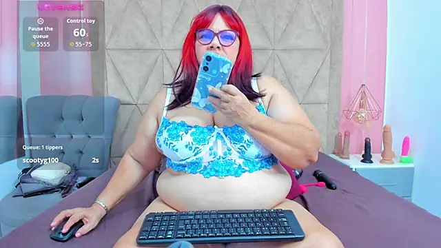 mommy cute online show from 19, 1, 2026