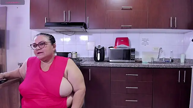 mommy cute online show from 26, 5, 2026