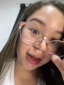 Lucyklein2022 online show from 13, 12, 2024