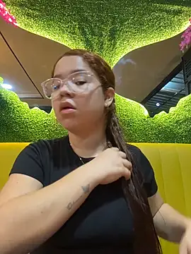 Lucyklein2022 online show from 26, 10, 2025