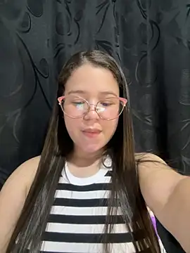 Lucyklein2022 online show from 31, 12, 2024