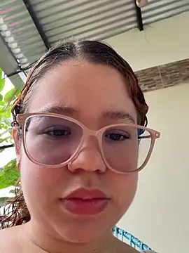 Lucyklein2022 online show from 12, 6, 2026