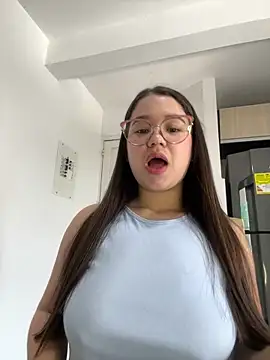 Lucyklein2022 online show from 15, 12, 2024