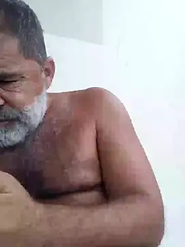 Peludo173317 online show from 15, 10, 2025