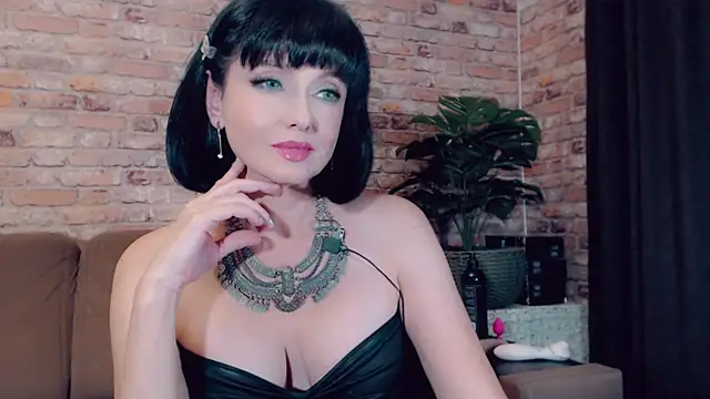  Alexis Bloom  online show from 16, 11, 2025