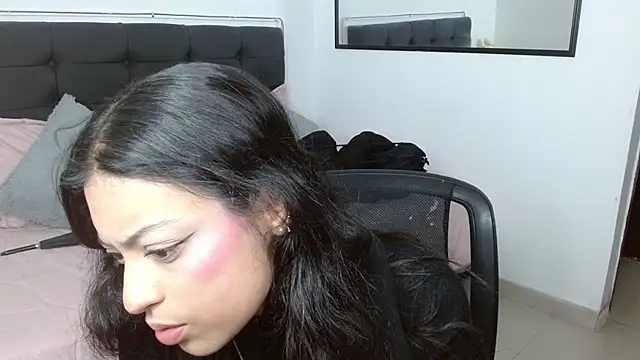 vaness weet online show from 3, 2, 2026