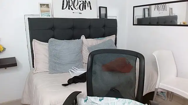 vaness weet online show from 27, 9, 2025