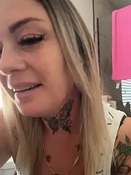 HarmonyWhite online show from 26, 9, 2025