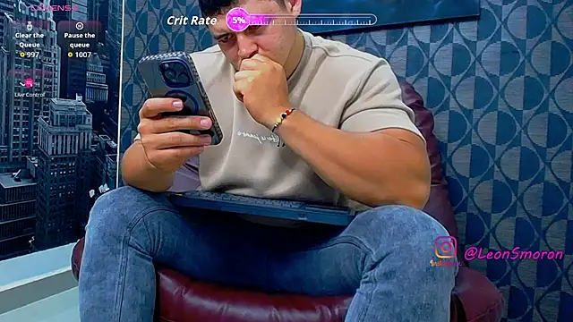 Snapshot of Leonsmoron chatting on 19, 7, 2026 Leonsmoron online show from 19, 7, 2026