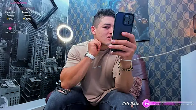 Snapshot of Leonsmoron chatting on 14, 11, 2025 Leonsmoron online show from 14, 11, 2025