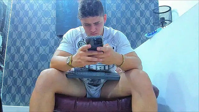 Snapshot of Leonsmoron chatting on 1, 3, 2026 Leonsmoron online show from 1, 3, 2026