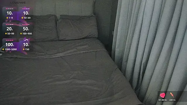 MissAyaCollins online show from 2, 11, 2025