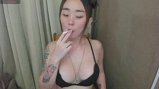 MissAyaCollins online show from 19, 11, 2025