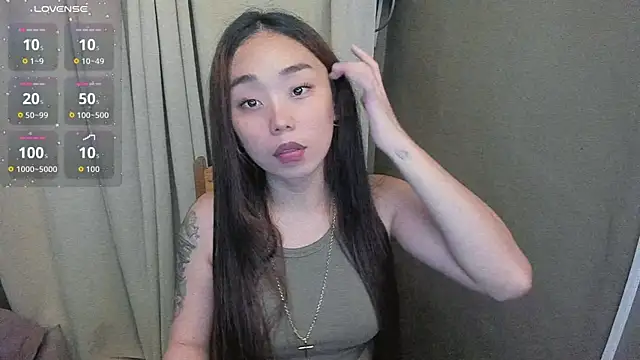 MissAyaCollins online show from 19, 10, 2025