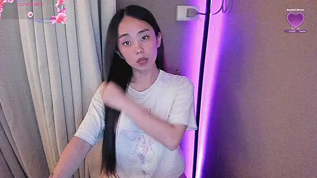 MissAyaCollins online show from 7, 3, 2025