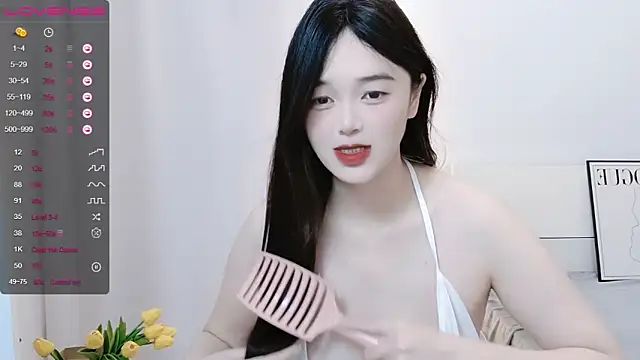 Snapshot of QiuPeiPeimmm chatting on 6, 3, 2025 QiuPeiPeimmm online show from 6, 3, 2025