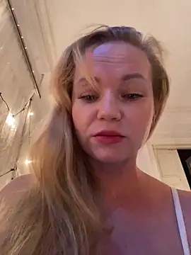 Lady  Maria online show from 12, 10, 2025