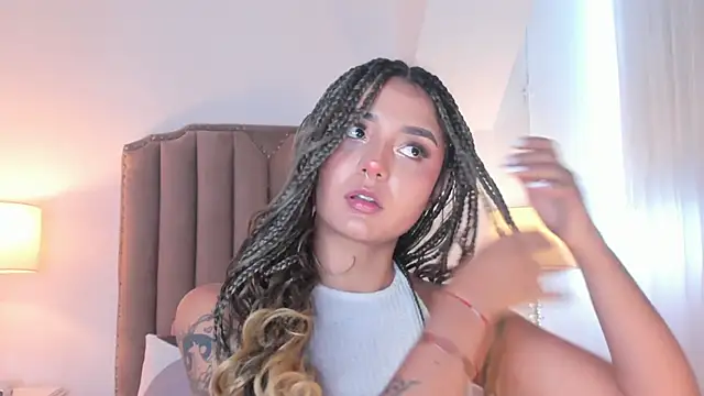 Emma Torres   online show from 8, 2, 2026