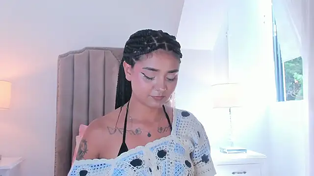 Emma Torres   online show from 30, 5, 2026