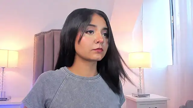 Emma Torres   online show from 21, 3, 2025