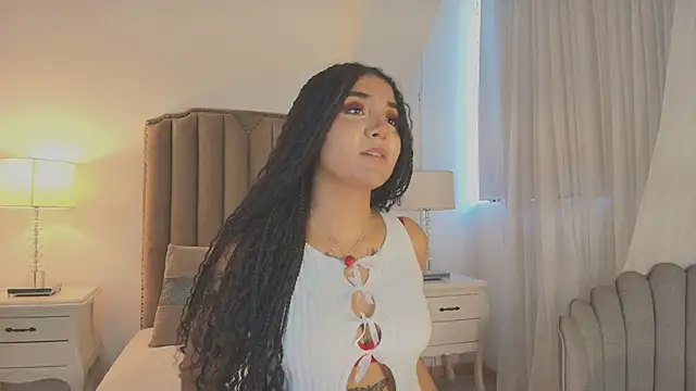 Emma Torres   online show from 29, 9, 2025