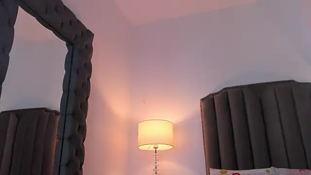 Emma Torres   online show from 26, 3, 2026